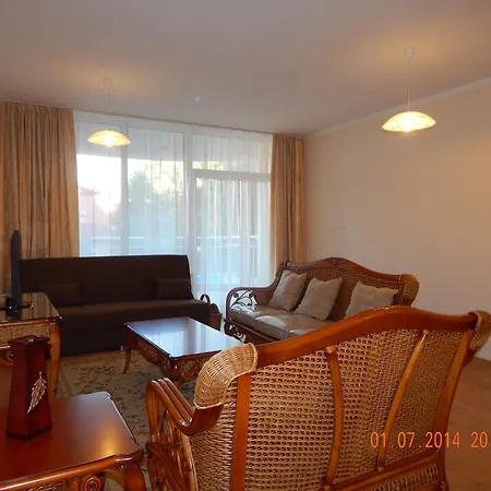 Oasis And アパート *