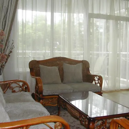 アパート Oasis And ラヴダ