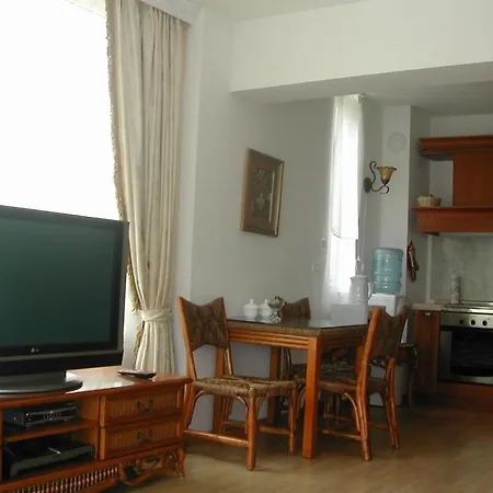 Oasis And アパート *