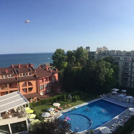 アパート Oasis And ラヴダ