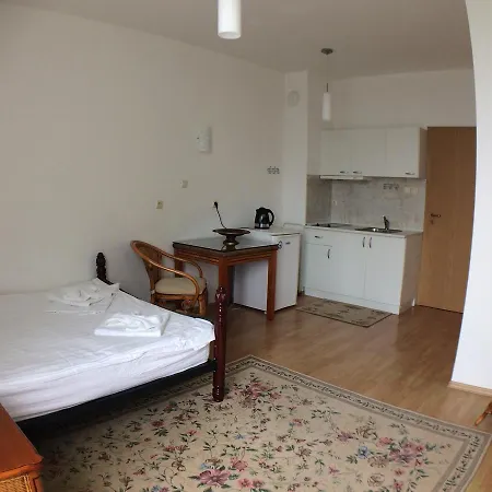 Oasis And Apartment Rawda