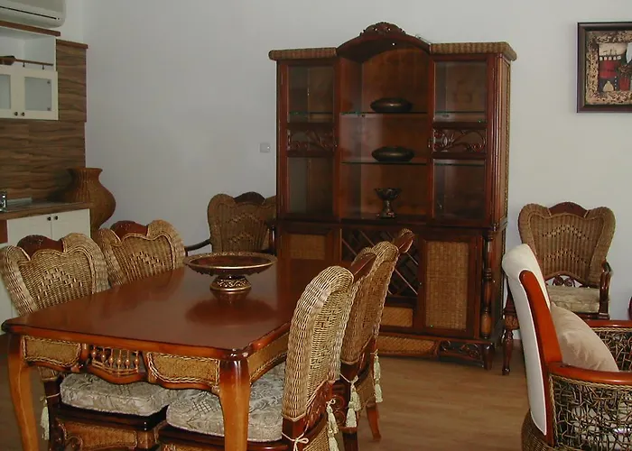 Oasis And דירה רבדה