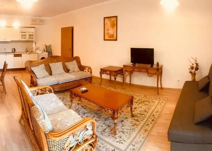 Oasis And דירה רבדה